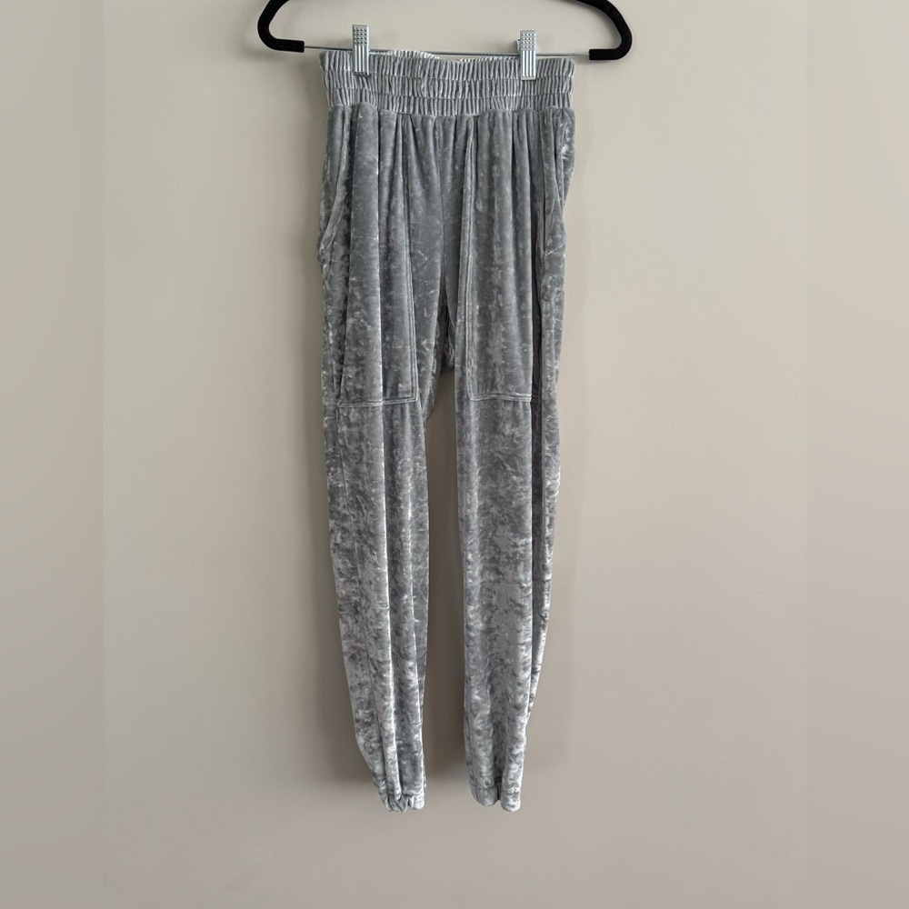 Heroine Sport Jogger/Tank Set. Like New Condition. Size XS - Picture 12 of 12